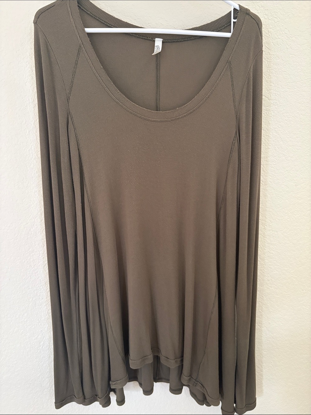 Free People Women’s Olive Green Long Sleeve Scoop Neck Top